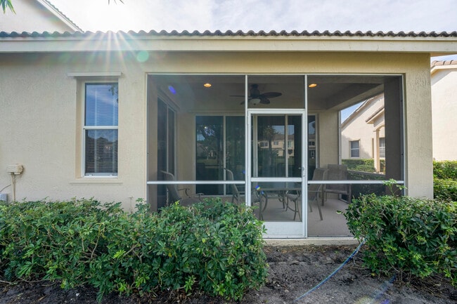 Building Photo - 8116 Carnoustie Pl