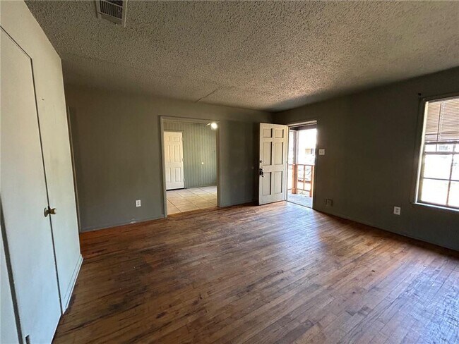 Building Photo - 3427 Stovall St