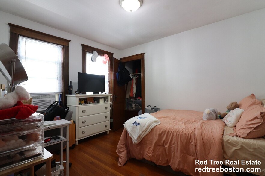 Building Photo - 209 Aspinwall Ave