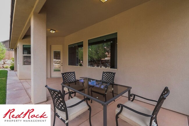Building Photo - Minimally Furnished home in Little Valley!