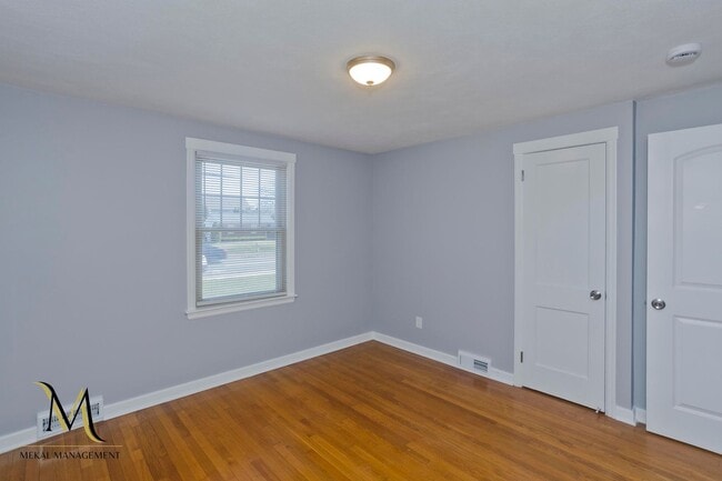 Building Photo - 3 Bedroom Single Family Home in East Forest Park Springfield, MA!