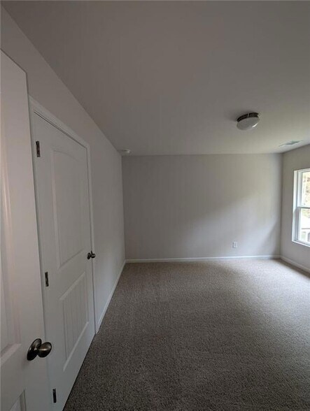 Building Photo - 168 Parkwood Dr