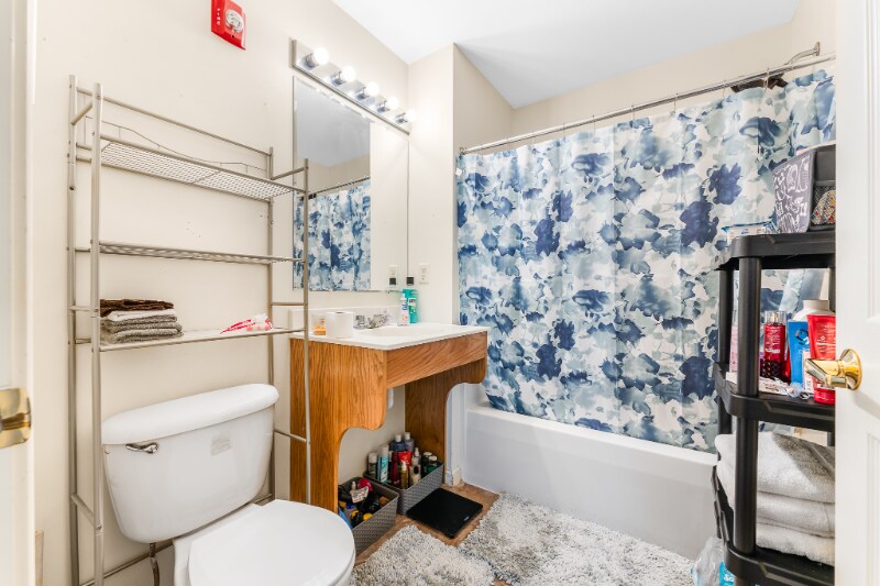 Building Photo - 527 Grant Ave