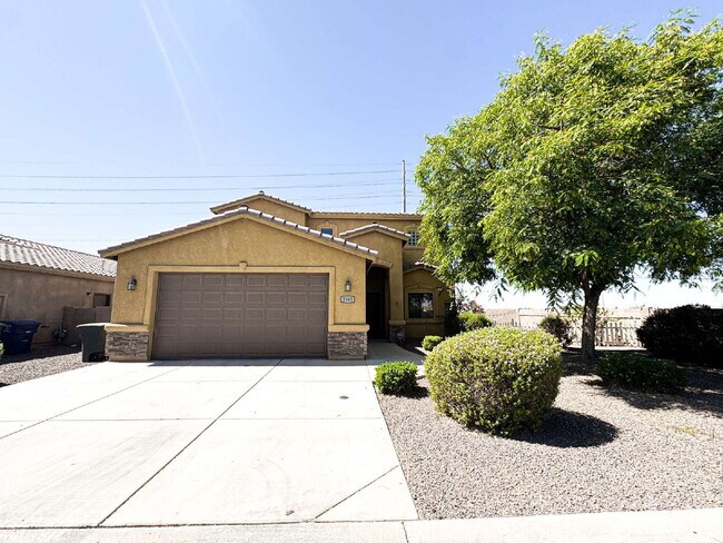 Building Photo - Spacious 4-Bed, 3-Bath Gem with 1804 Sq. F...