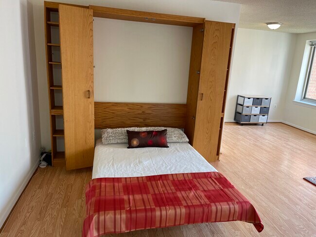 Murphy Bed - 3000 Spout Run Pkwy