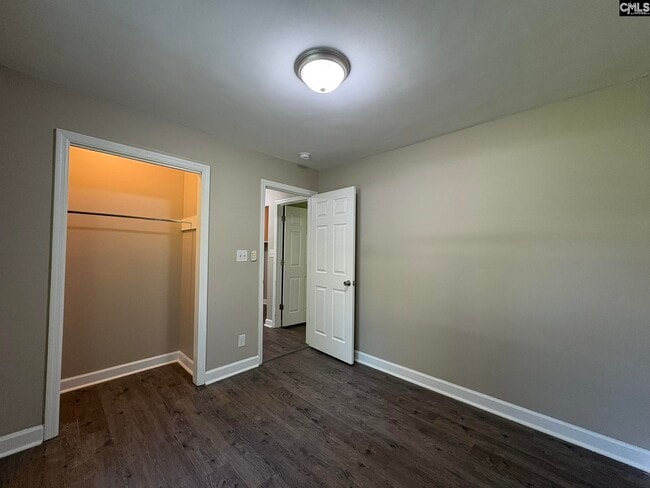 Building Photo - 624 Torwood Dr