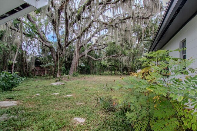 Building Photo - 906 San Domingo Rd