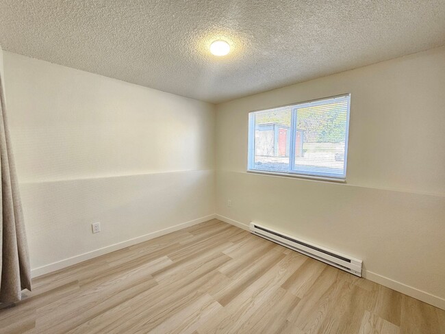 Building Photo - 2309 E 29th Ave