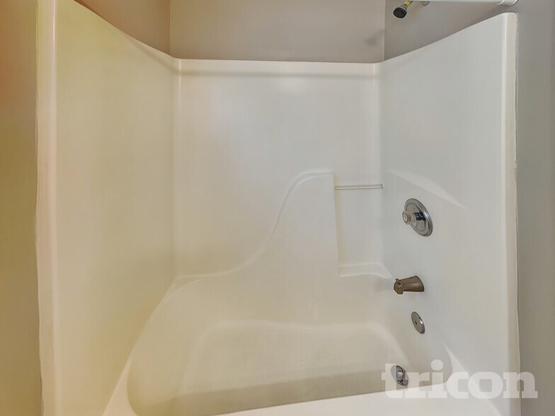 Building Photo - 304 Johnny Ln