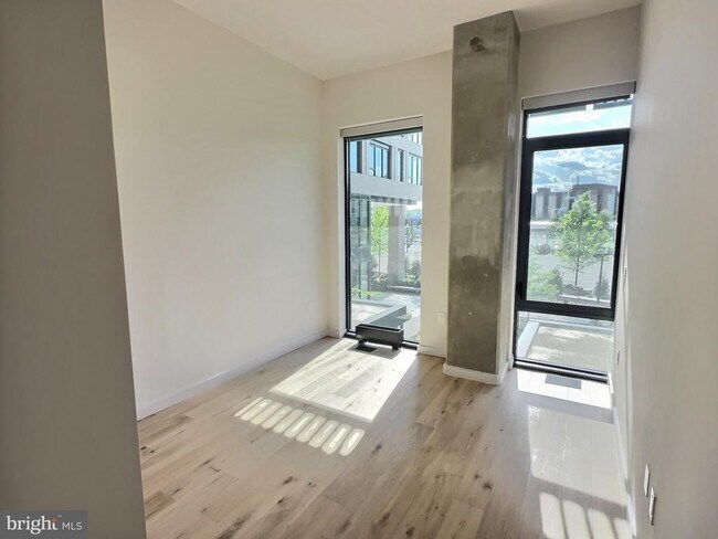 Building Photo - 3130 Potomac Ave