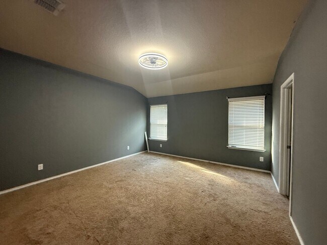 Building Photo - 10550 Rhyder Ridge