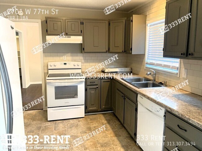 Building Photo - 2701 W 77th St