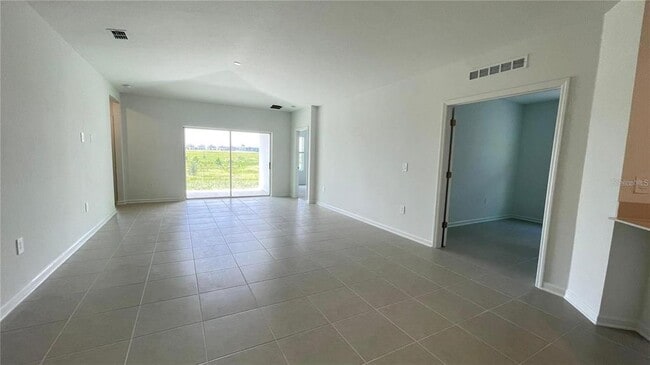 Building Photo - 5652 Lemon Grass St