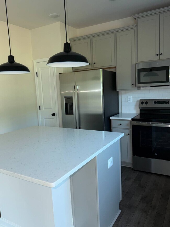 Building Photo - 154 Scoter Rd