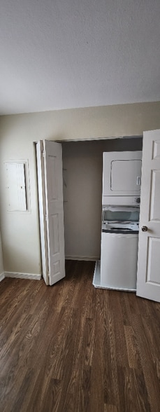 Building Photo - 3515 Briel St