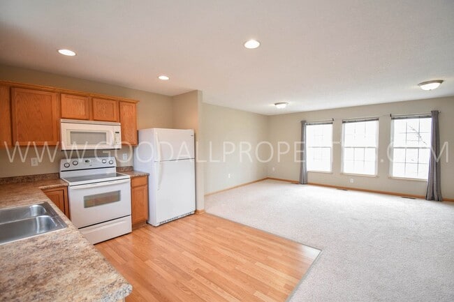 Building Photo - 4319 153rd St