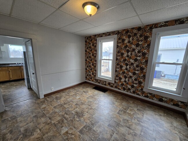 Building Photo - 1017 19th St SE