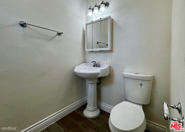 Building Photo - 5 br, 3 bath House - 13766 Paddock St