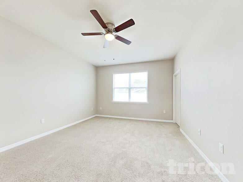 Building Photo - 112 Waterside Cir