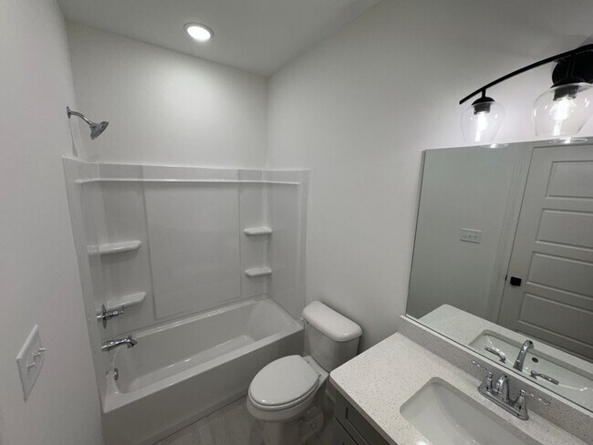 Building Photo - 4BD/4.5BA FOR RENT