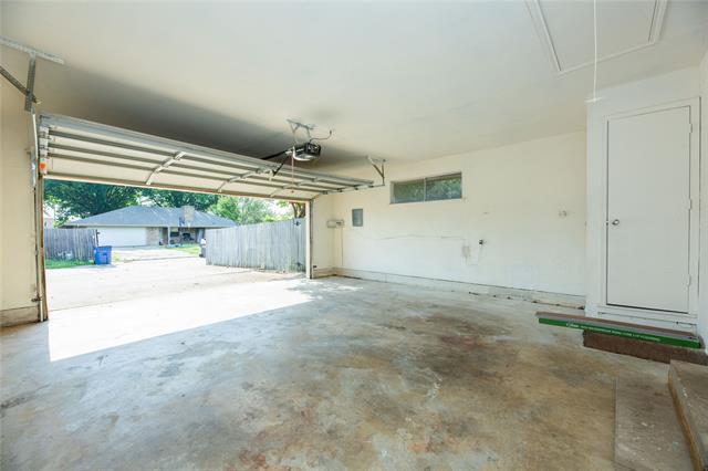 Building Photo - 501 Dogwood Dr