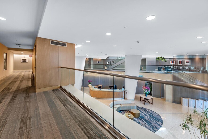Building Photo - 13600 MARINA POINTE Dr