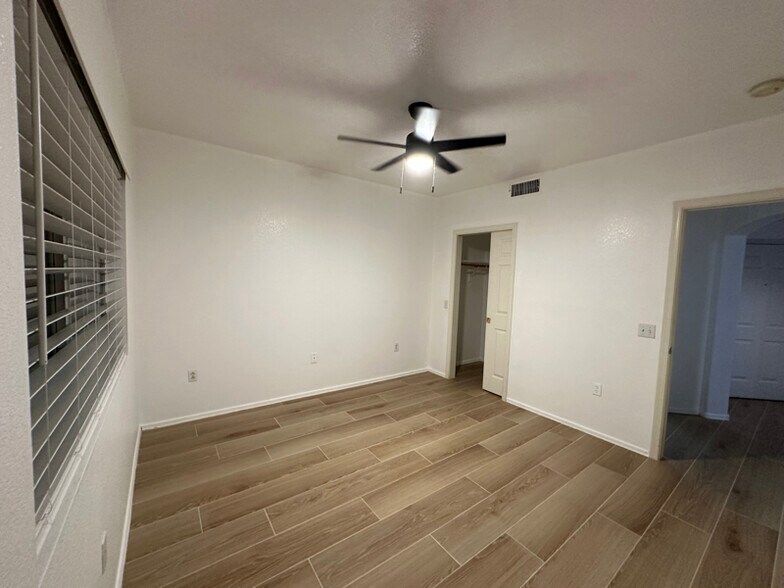 Building Photo - 10410 N Cave Creek Rd