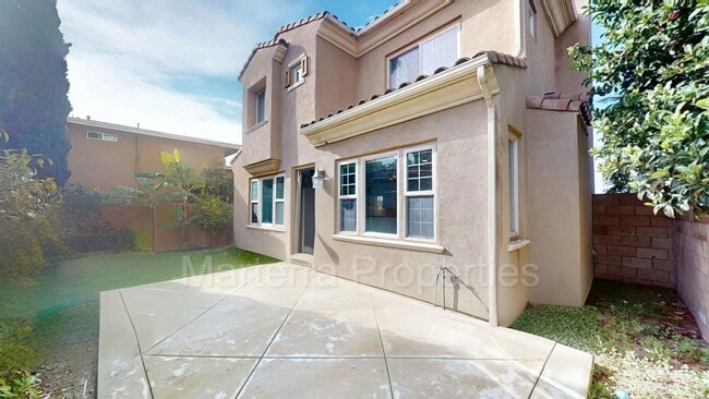 Building Photo - Beautiful Home in Eastside Coast Mesa