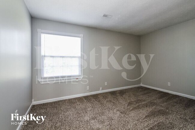 Building Photo - 6117 Epperson Dr