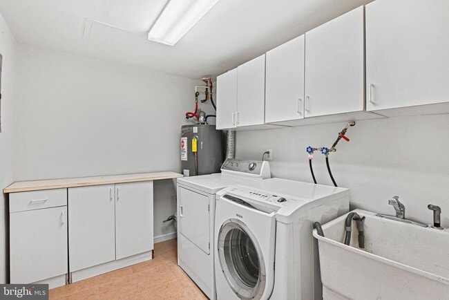 Building Photo - 10109 Fair Wds Dr