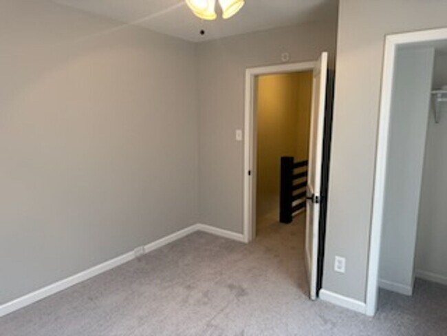 Building Photo - Great updated 3 Bedroom Row home in Manayunk for rent $2,200/month