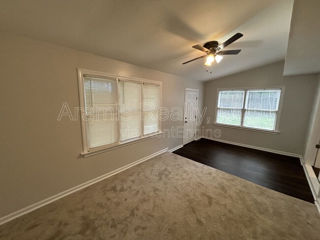 Building Photo - 507 Whitehall Ln