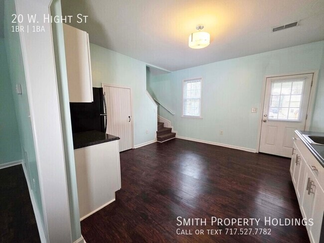 Building Photo - 20 W High St