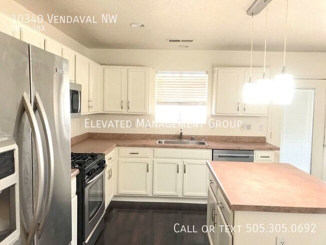 Building Photo - 10340 Vendaval Ave NW