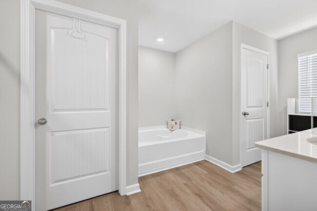 Building Photo - 4136 Kestrel Ct