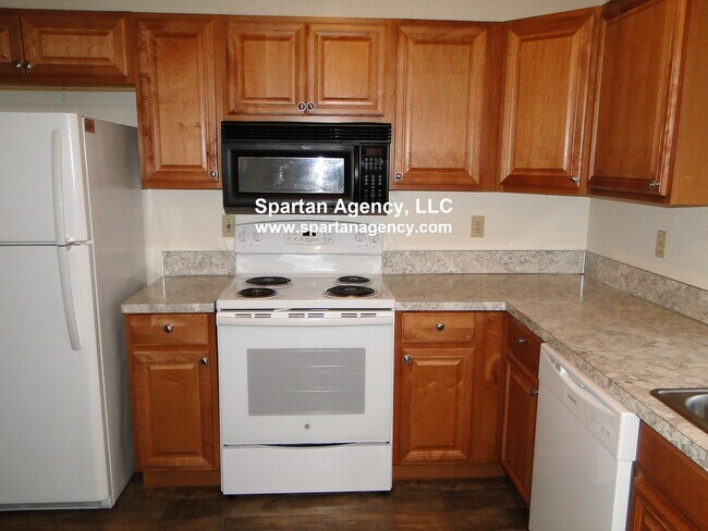 Building Photo - 131 23rd Ave SE