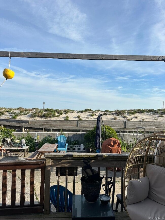 Building Photo - 1115 Oceanfront