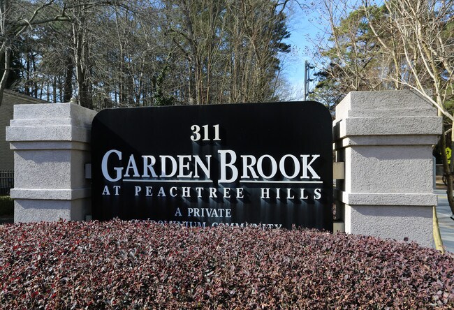 Building Photo - Woods Crossing Of Buckhead