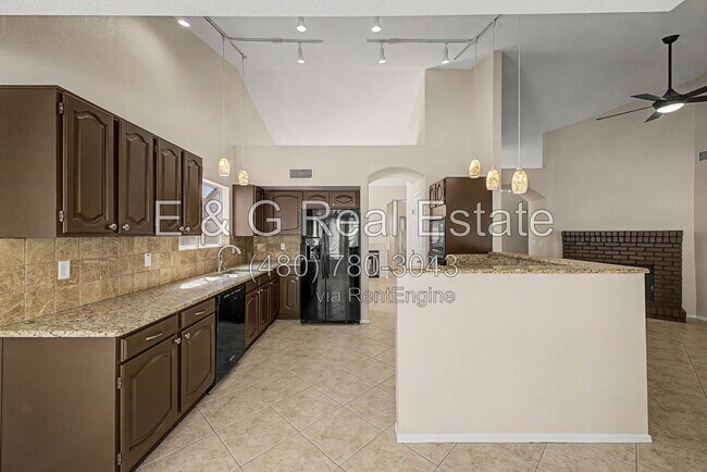 Building Photo - 4106 E Ashurst Dr