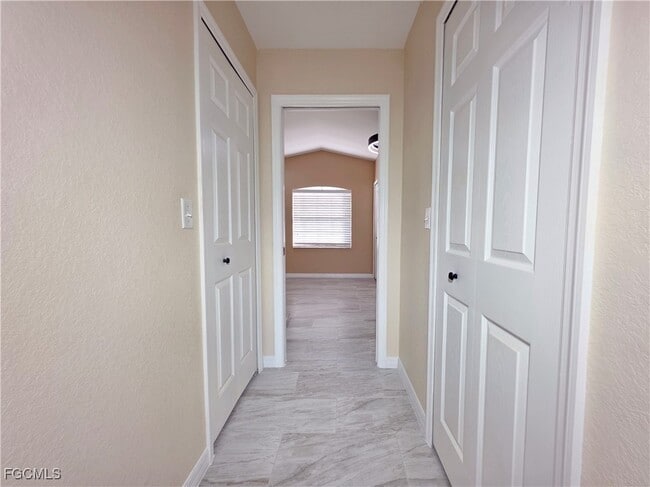 Building Photo - 1625 N Gator Cir