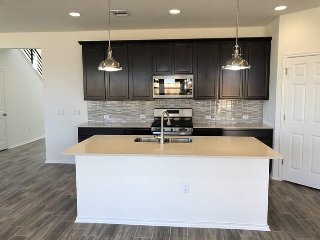 Building Photo - 1910 Crimson Rosella Trl