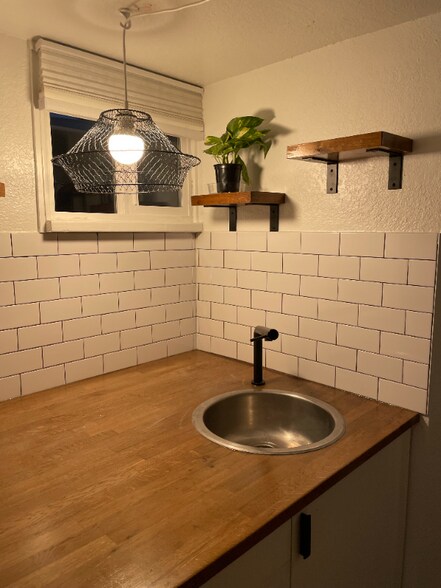 Building Photo - 1266 Lafayette St