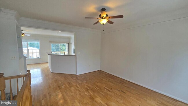 Building Photo - 9203 Acer Ln