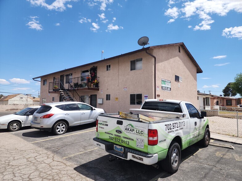 Building Photo - 1832 Goldfield St