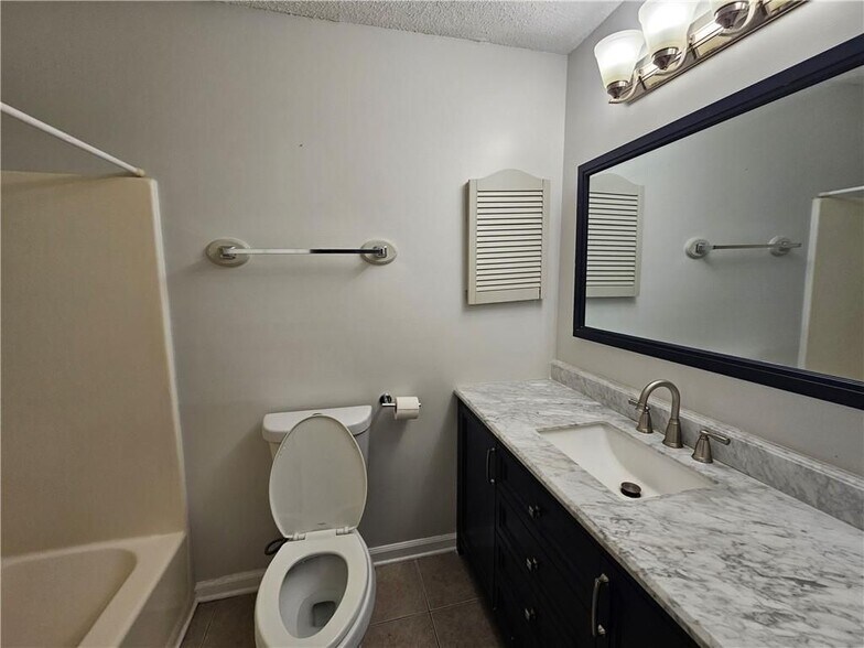 Building Photo - 4813 Hairston Pl