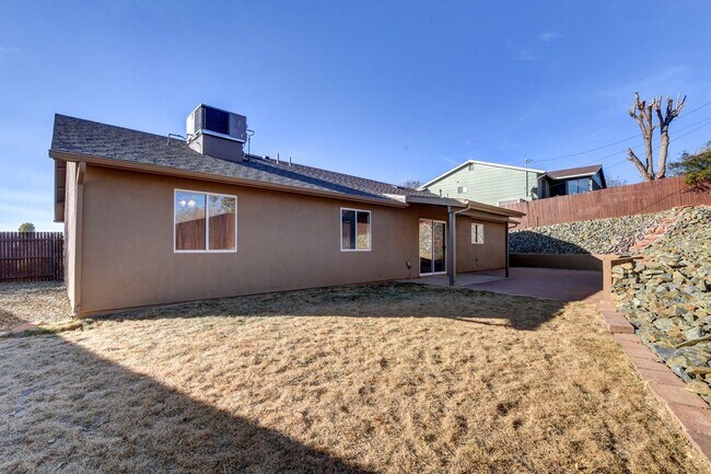 Building Photo - 8660 E Manley Dr