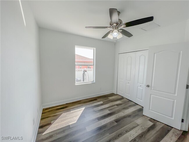 Building Photo - 3303 33rd St SW