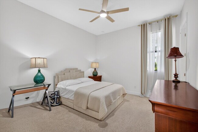 Building Photo - 11460 SW Pietra Wy