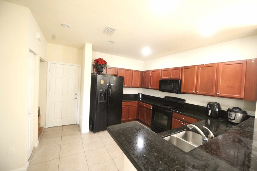 Building Photo - 4746 Acadian Trl