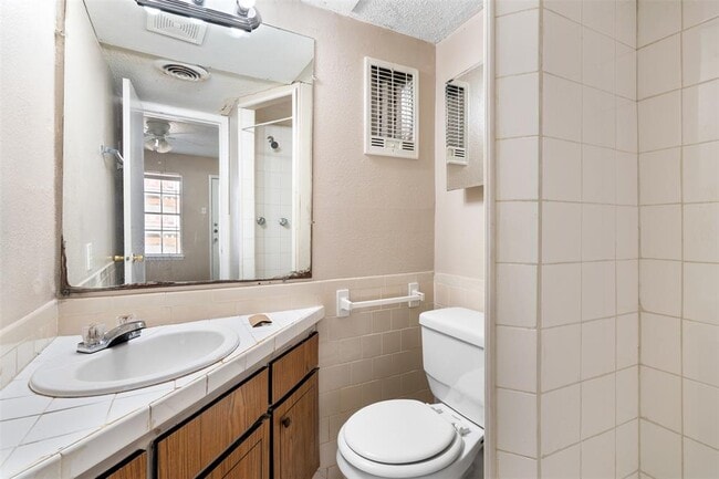 Building Photo - 311 E 31st St